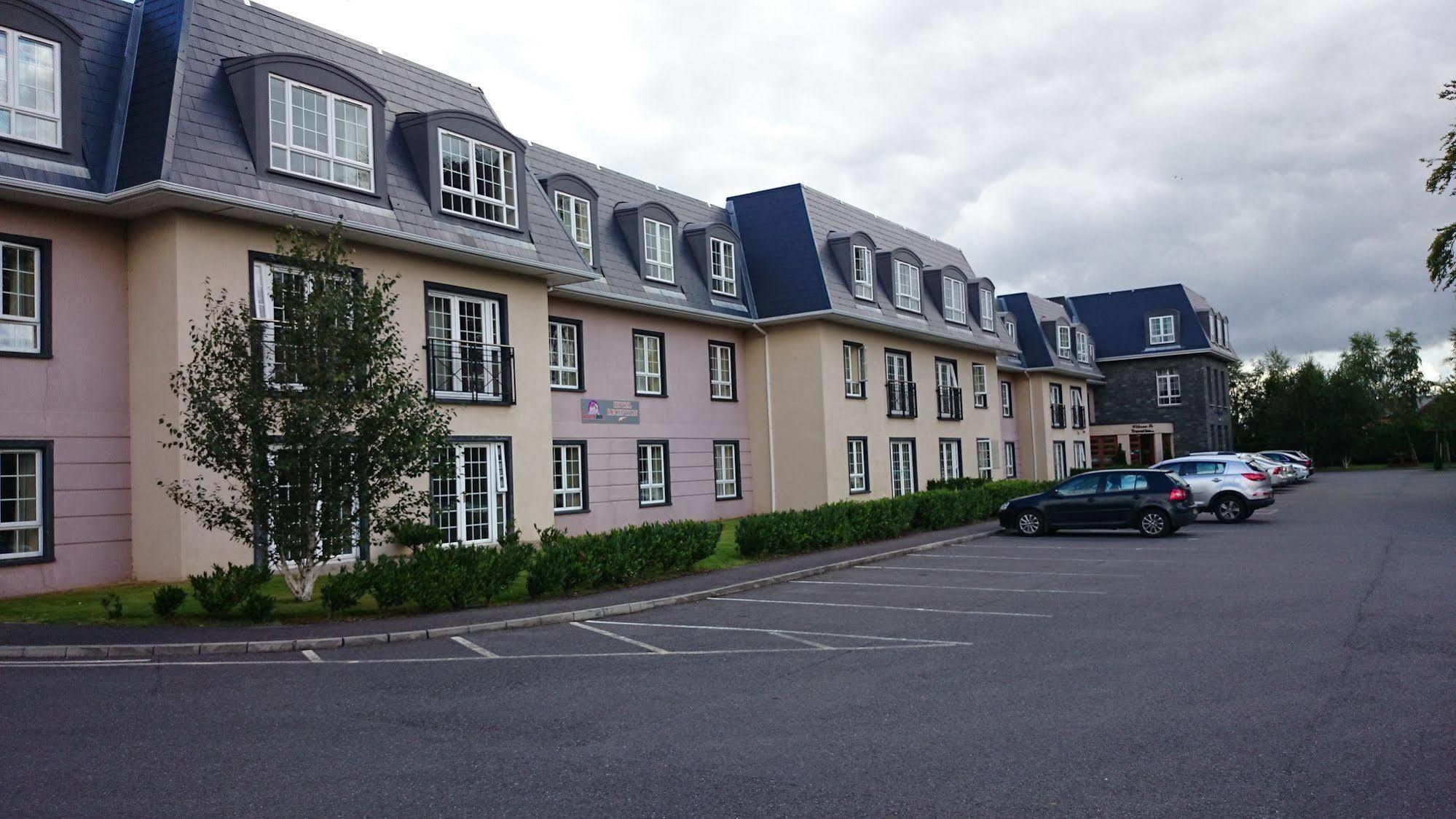 Innisfallen Hotel Fossa エクステリア 写真
