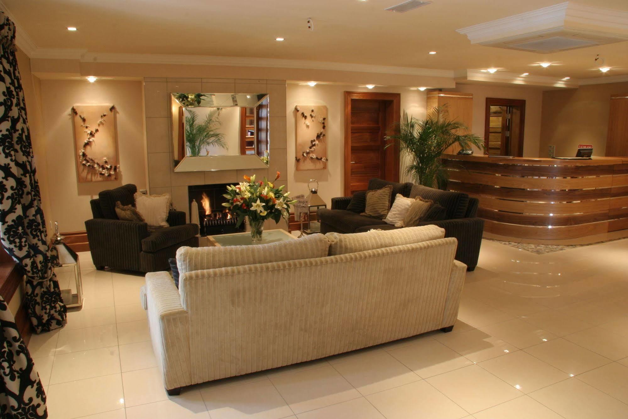 Innisfallen Hotel Fossa エクステリア 写真