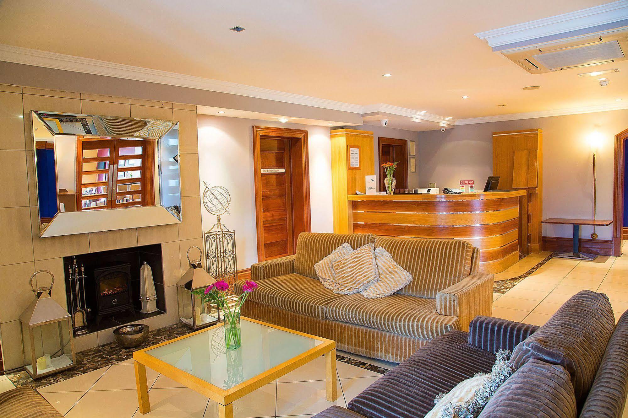 Innisfallen Hotel Fossa エクステリア 写真