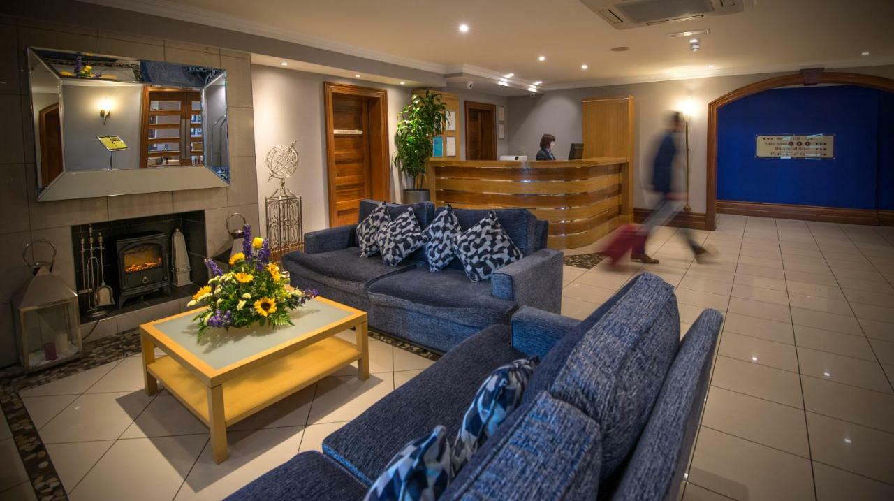 Innisfallen Hotel Fossa エクステリア 写真